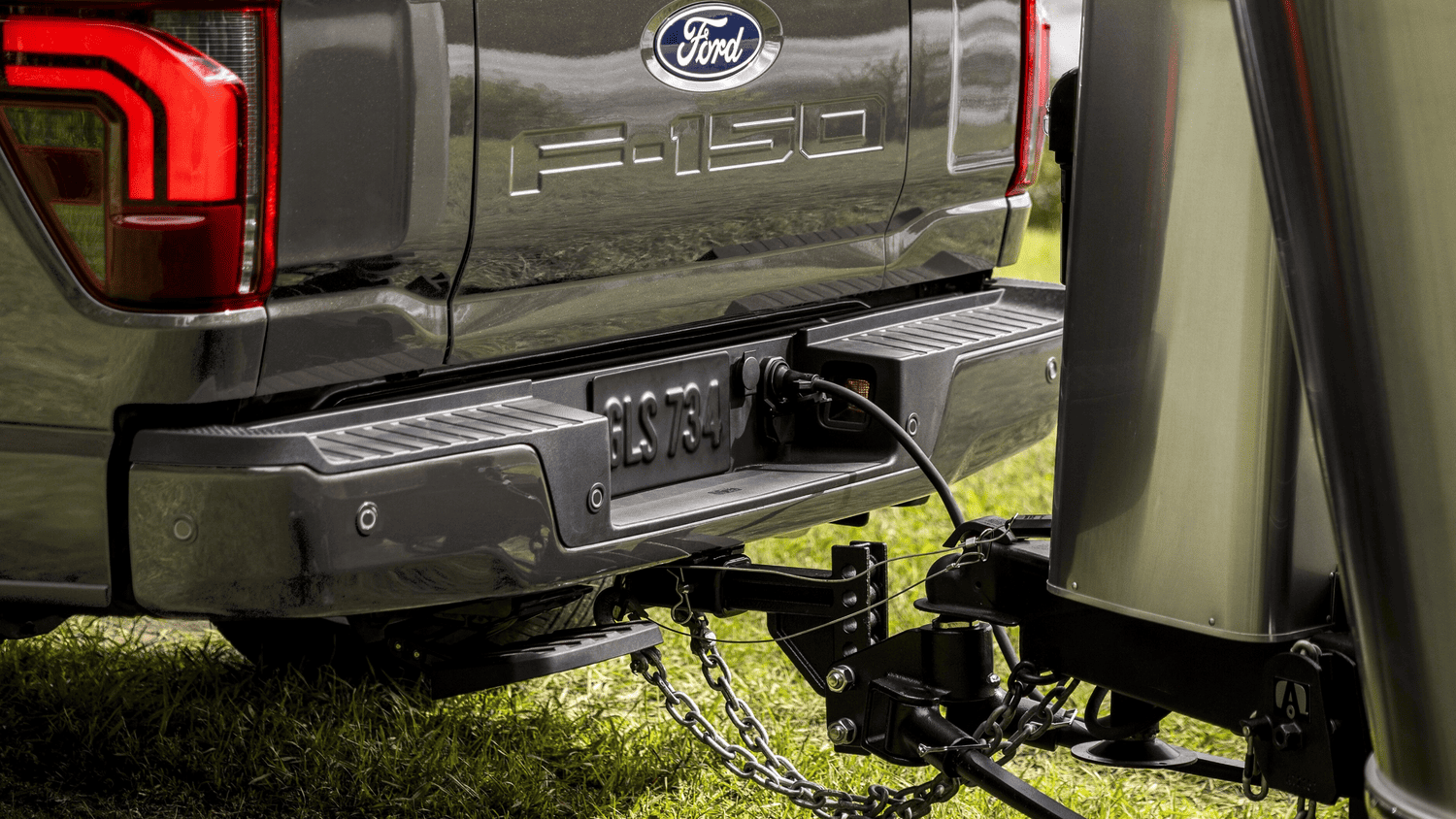 Close-up of the trailer hitch and towing connection on the 2025 Ford F-150® near Euclid, OH.